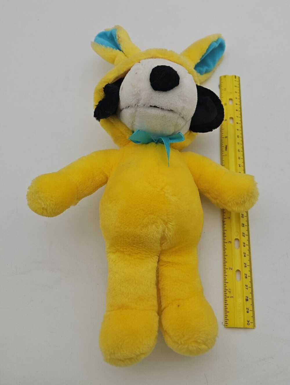Vintage Peanuts Snoopy Yellow Easter Costume 12 Inch Blue Ears Rare